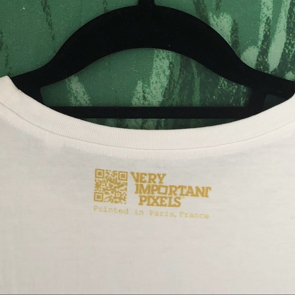 Rihanna Pixel Tee - Picture 2 of 4